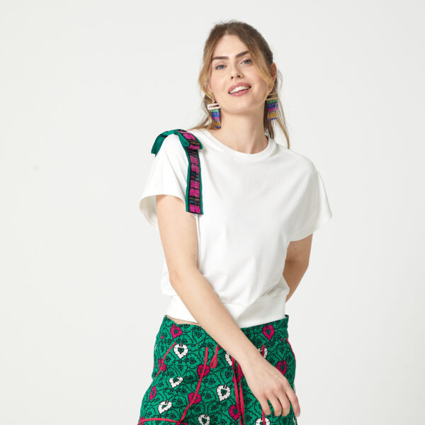 T-Shirt Established With A Sequined Bow